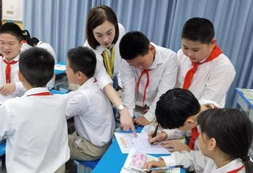 课后延时服务调整引发热议 服务款将退还，家长反应不一